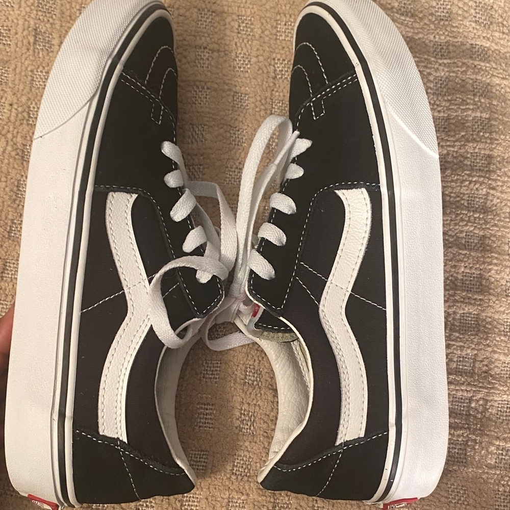 Vans Black and White Men's Sneakers - Picture 6 of 7